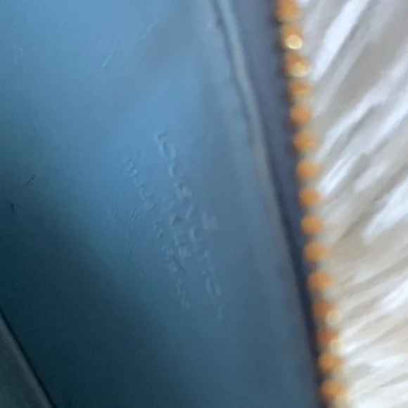 Louis Vuitton vernis pochette, professionally refurbished, immaculate inside, - Picture 2 of 9